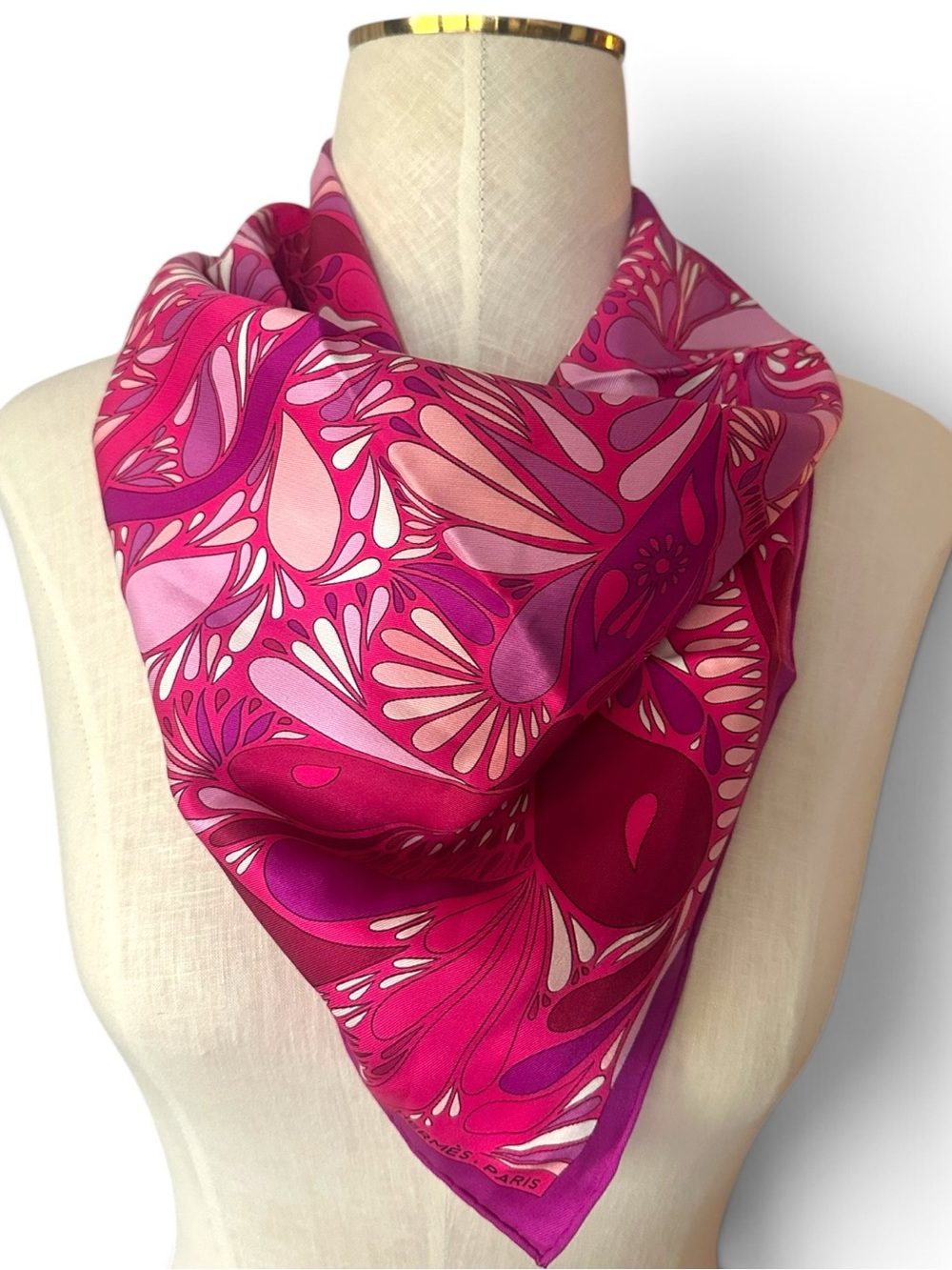 Hermès “Mille Fleurs du Mexique” Silk Carré 70 Scarf – Laetitia Bianchi - Picture 3 of 12